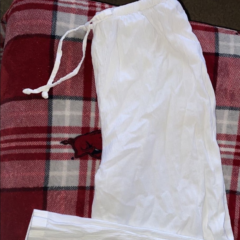 White loose pants